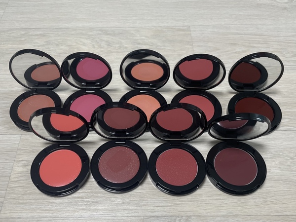 바비브라운 팟 루즈 포 립스 앤 치크 팬 사진