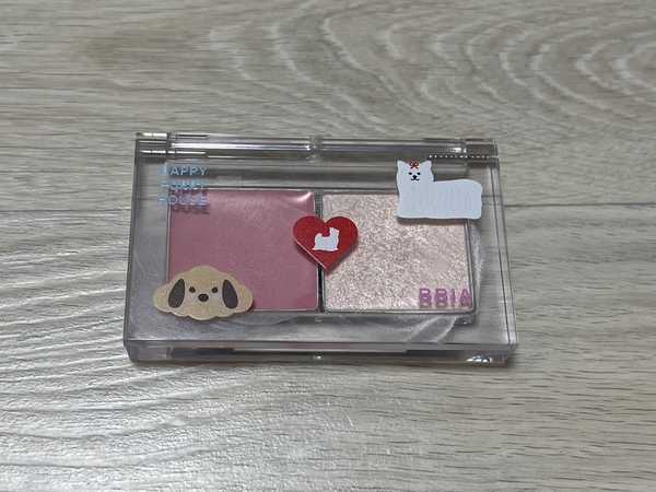 삐아 블러셔 & 하이라이터 사진