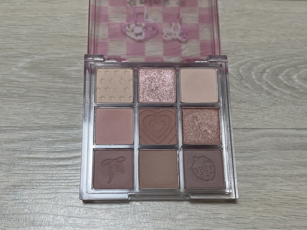 에뛰드 핑크 아카이브 팬 색