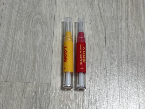 다이소 코시에로 아이콘 글로시 플럼퍼 케이스 사진