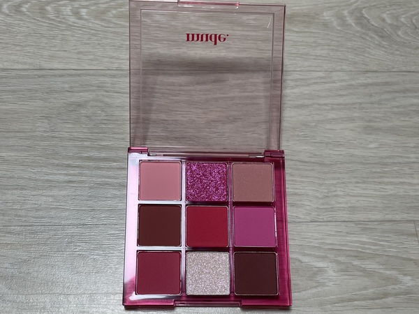 뮤드 필 라이블리 아이섀도우 팔레트 팬 색