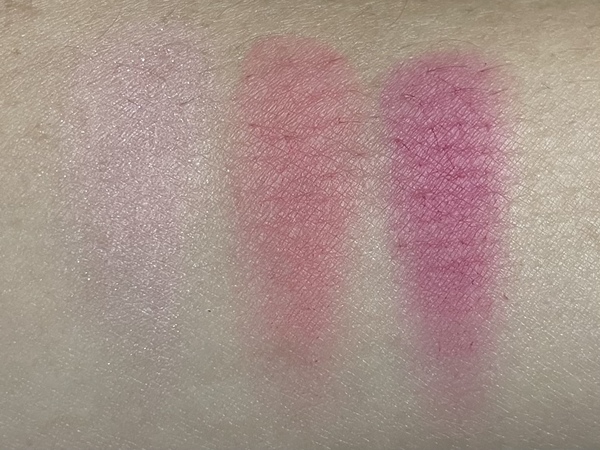 뮤드 블러셔 발색