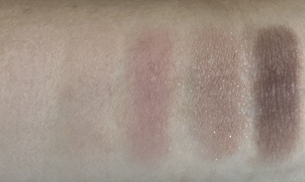 페리페라 하트 포켓 싱글 섀도우 발색