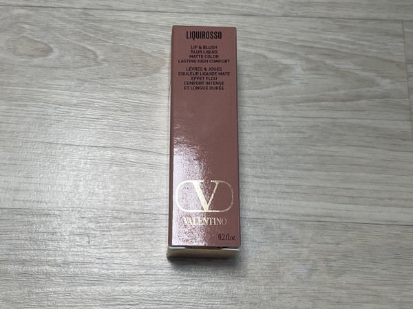 발렌티노 리퀴로쏘 입 앤 치크 틴트 사진