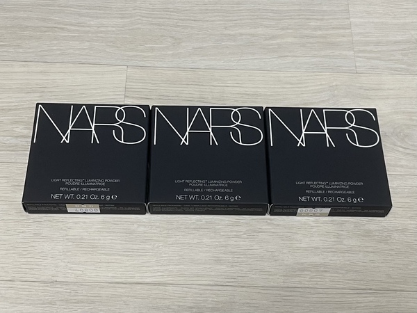 나스 라이트 리플렉팅 루미나이징 파우더 상자 사진