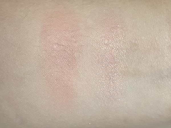 나스 미니 블러셔 발색