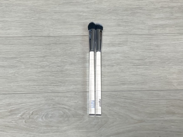 에스쁘아 하이라이터 기획 브러쉬