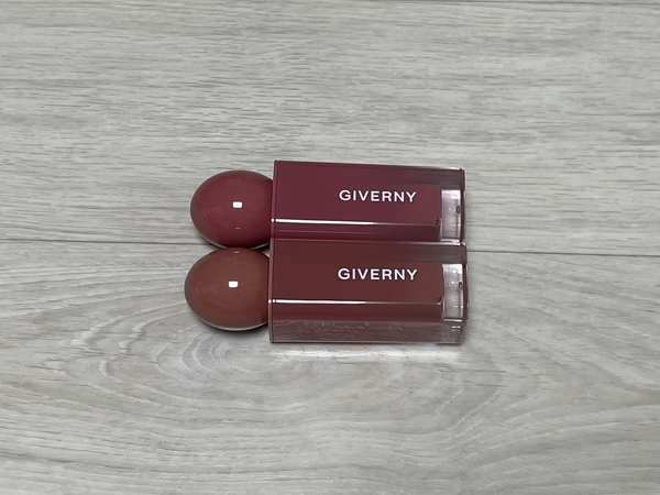 지베르니 듀이 립 글레이즈 사진