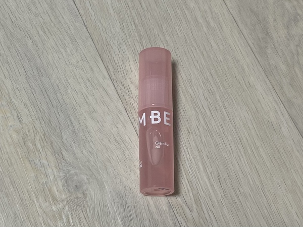 다이소 베리썸 글램립오일 케이스 사진