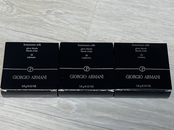조르지오 아르마니 루미너스 실크 글로우 블러쉬 상자 사진
