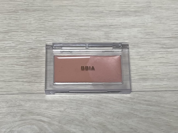 삐아 다우니 치크 팬 사진