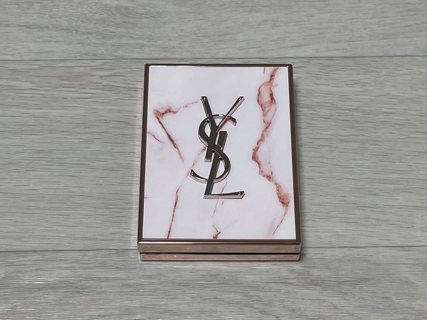 입생로랑 꾸뛰르 미니 클러치 케이스 사진