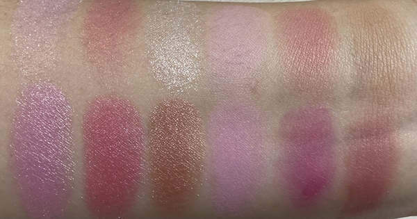 블러쉬 팔레트 발색