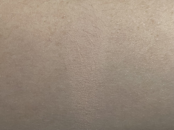 베어 누드 발색