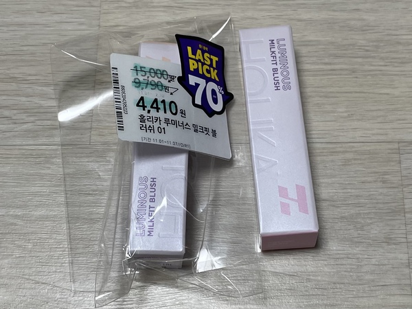 홀리카홀리카 루미너스 밀크핏 블러쉬 상자 사진