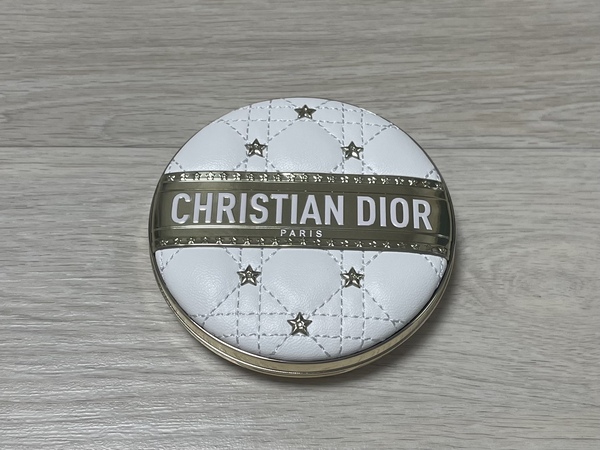 디올 하이라이터 케이스 사진