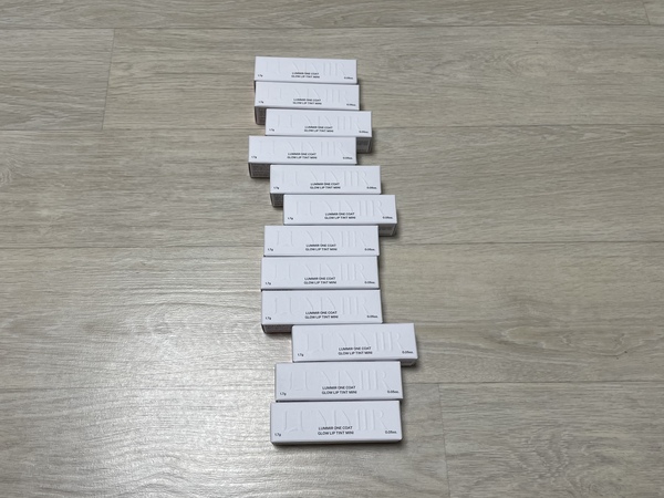 루미르 원 콧 글로우 틴트 미니 상자 사진