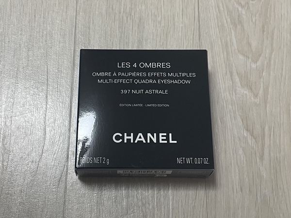 샤넬 홀리데이 2025 팔레트 상자 사진