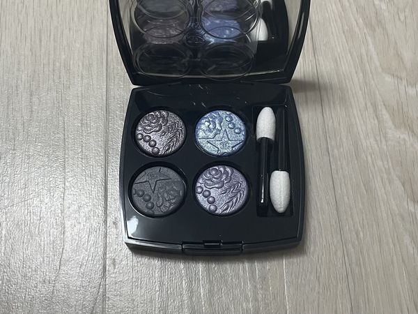 샤넬 홀리데이 팔레트 팬 색