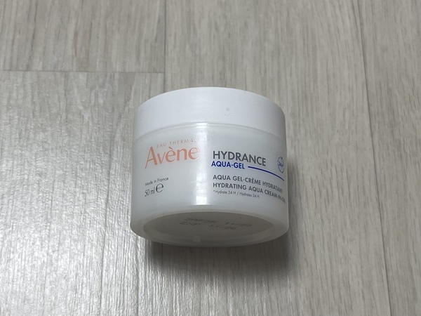 아벤느 이드랑스 아쿠아 크림-인-젤 EX 수분 크림 케이스 사진