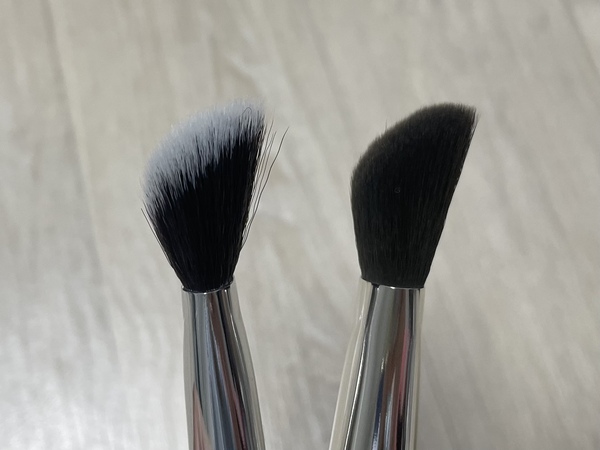 브러쉬 옆모양 사진