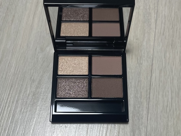 헤라 쿼드 아이 컬러 팬 색