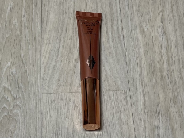 샬롯틸버리 글로우가즘 뷰티 라이트 완드 케이스 사진