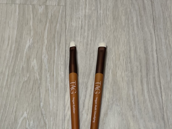 다이소 태그 비건 디테일 브러쉬 듀오 사진