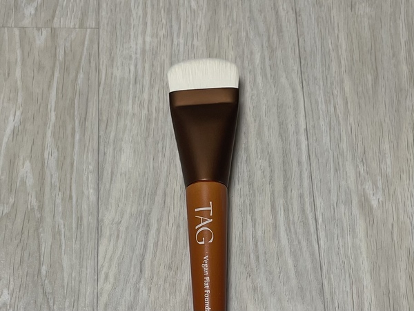 다이소 태그 비건 파운데이션 브러쉬 사진