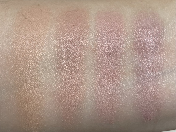 네이밍 블러셔 발색