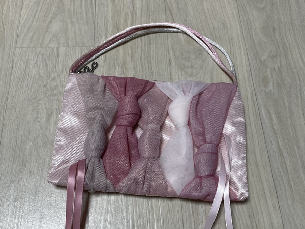 질스튜어트 리본 파우치 사진