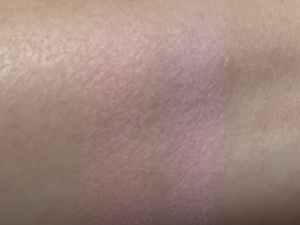 네이밍 복숭아 한정 블러쉬 발색