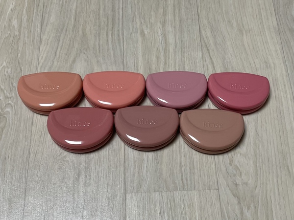 힌스 하프 문 치크 케이스 사진