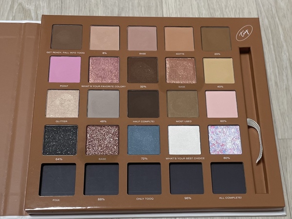 투크 싱글 섀도우 모은 사진