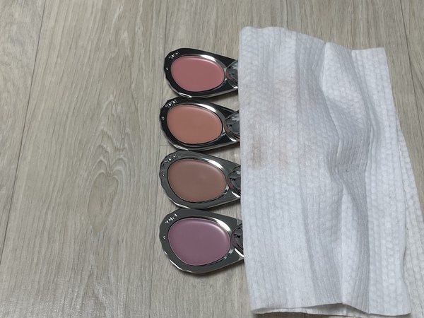 네이밍 블러리 치크밤 팬 사진