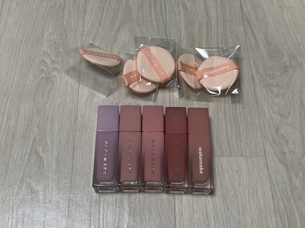 웨이크메이크 쉬어 글로우 리퀴드 블러셔 케이스 사진